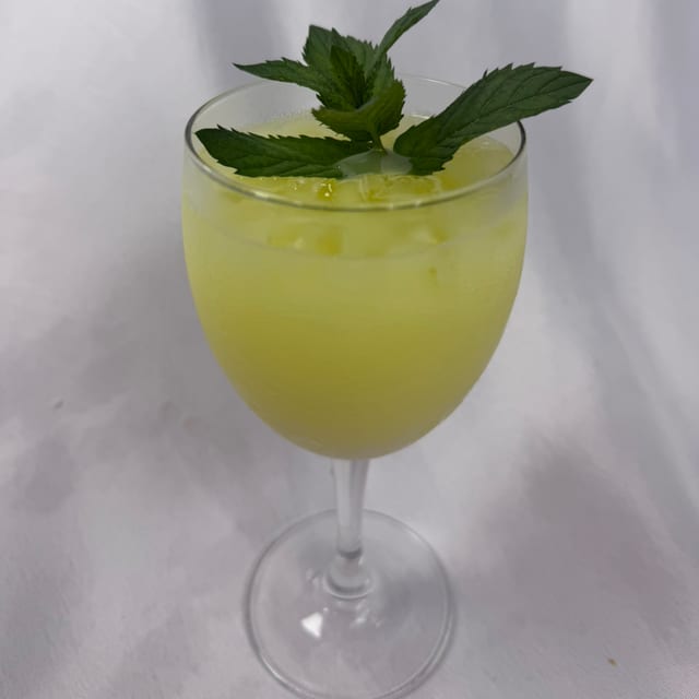 Pina Colada Breeze.